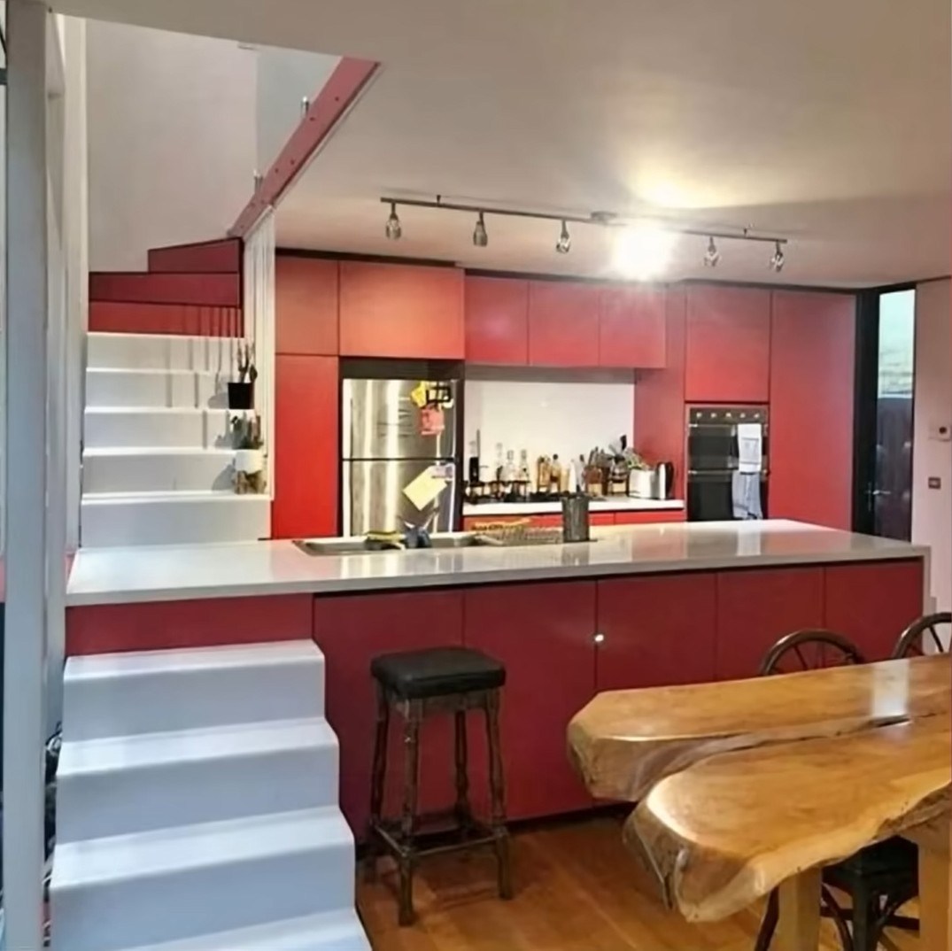 barStaircase.jpg